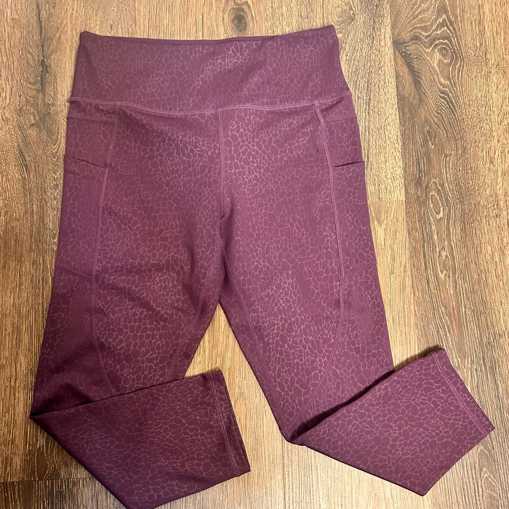 Zyia Active Legging Womens 8-10 Wine Animal Print Mid Rise Stretch Pocket Flaw